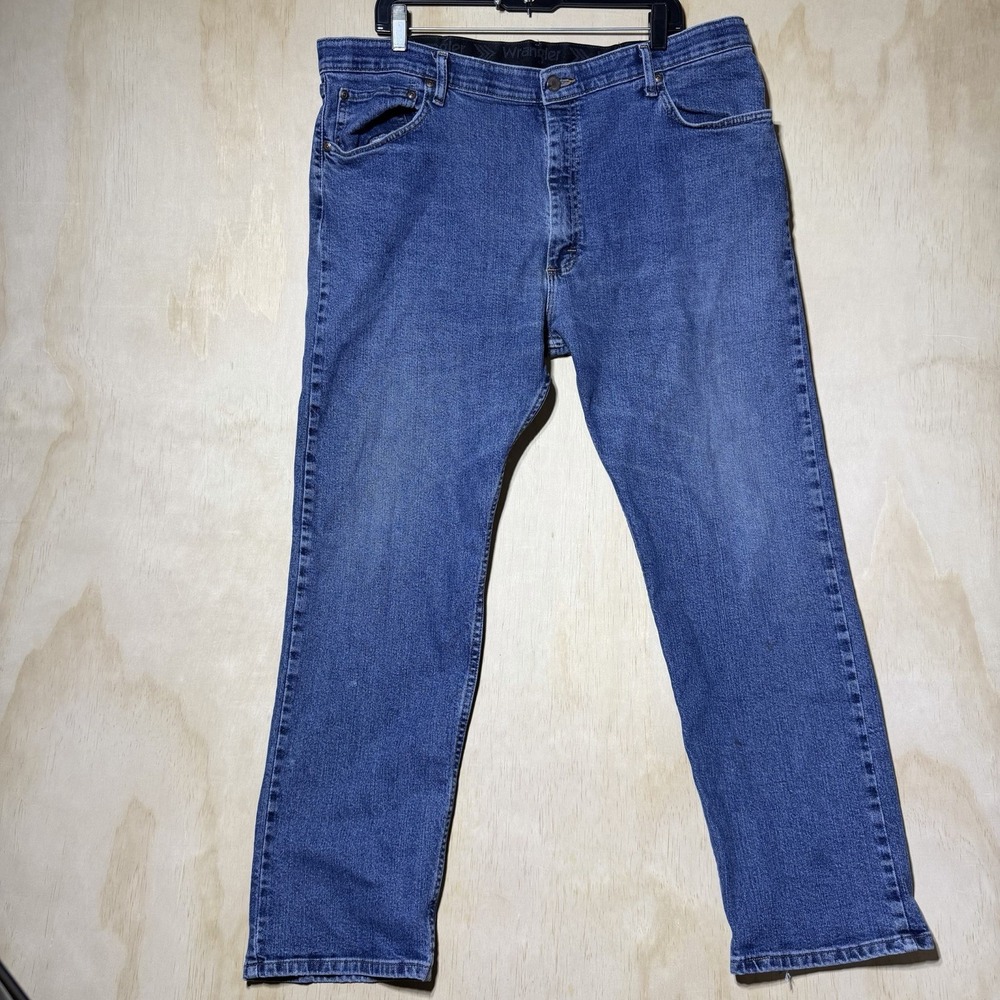 Wrangler Mens Jeans 40x30 Regular Fit Straight Leg Medium Wash Blue 96CFMSW